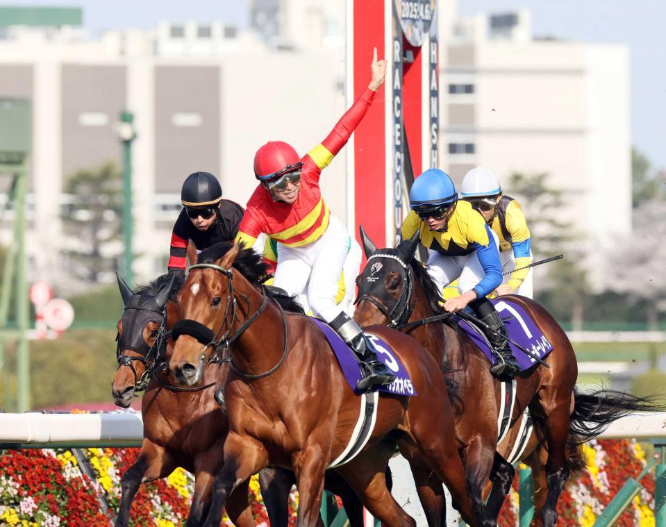 　大阪杯連覇を成し遂げたベラジオオペラ＝２０２５年４月