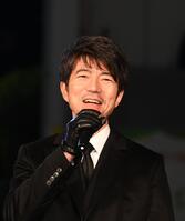 　競馬の思い出を話す仲村トオル（撮影・園田高夫）