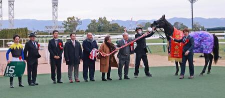 　京都金杯を制したブエナオンダ（撮影・石湯恒介）