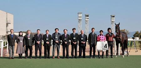 　新馬戦を快勝したクリスレジーナ（撮影・石湯恒介）