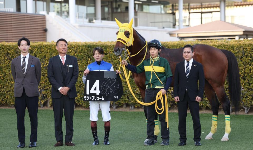 　モンドプリュームでジャニュアリーＳを制した三浦（撮影・佐々木彰尚）