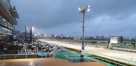 全景＝船橋競馬場