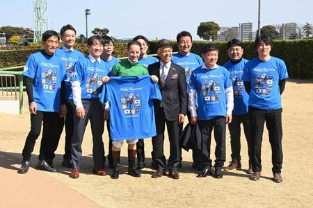アーモンドアイなど手掛けた国枝師 ラストデ-に晴れやか笑顔「無事に終わって良かった」中山4Rをチャーリーで制しJRA通算1123勝