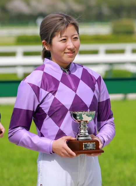 今村聖奈がジュウリョクピエロで忘れな草賞を2馬身半差の快勝！「最後