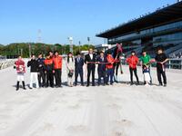 西日本クラシックを制覇したミルトイブニングと関係者（撮影・中山伸治）