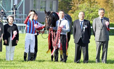 皐月賞を制したロブチェンと松山