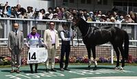 ２Ｒ３歳未勝利を勝ったシュヴァルツシルトと小林美（撮影・持木克友）