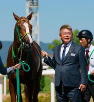 イッテラッシャイで鳳雛Ｓを制した堀江貴文氏（撮影・石湯恒介）