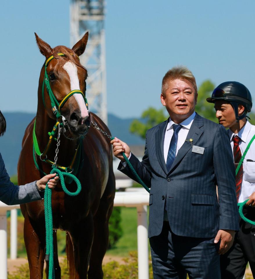 イッテラッシャイで鳳雛Ｓを制した堀江貴文氏（撮影・石湯恒介）
