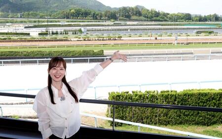 初めて栗東トレセン取材を行った皆藤愛子（撮影・中田匡峻）