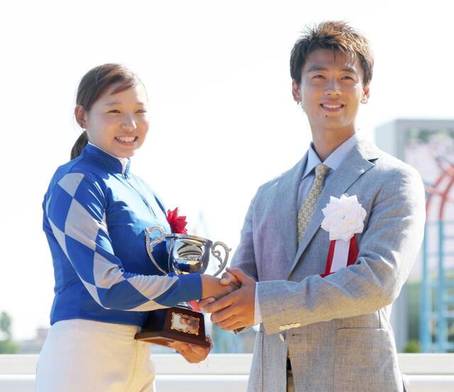 函館記念】小林美駒が重賞初V！ファウストラーゼンに「感謝したい」4