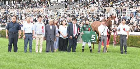 函館２歳Ｓを制したフェリチタと横山和（撮影・持木克友）