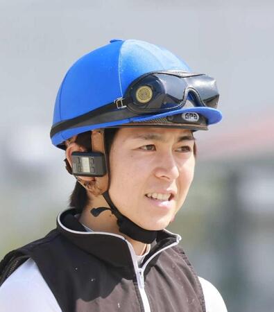 小崎綾也