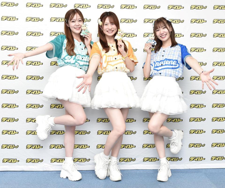 サマーチャンピオンをＰＲする（左から）秋山楓さん、桜衣かれんさん、望月琉菜さん