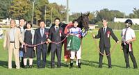１１ＲサウジアラビアＲＣを制したアゴルディーノと横山和（撮影・持木克友）
