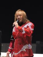 川崎競馬場でトークショーを行った内藤哲也